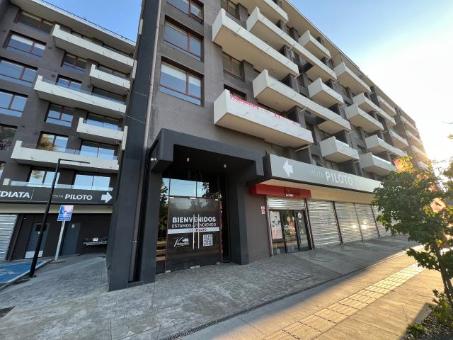 Rebajado. Arriendo departamento, 3 dormitorios, 2 baños, 2 estacionamientos y bodega