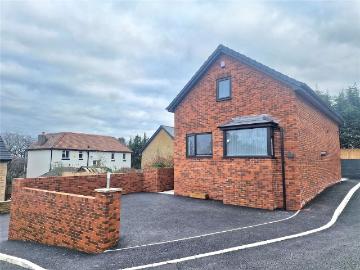 Rectory Close, Dewsbury WF12, 2 bed detached house to rent, £1,150 pcm | PrimeLocation