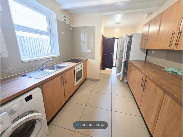 Rectory Lane, Chelmsford CM1, 5 bed shared accommodation to rent, £2,400 pcm | PrimeLocation