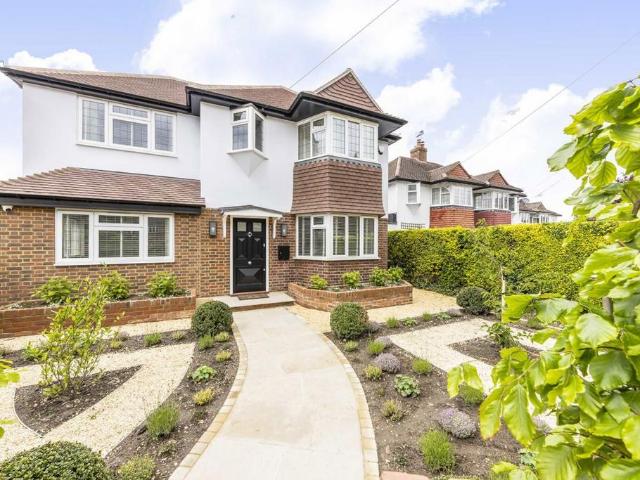 Rectory Lane, Surbiton KT6 4 bed detached house to rent £4,995 pcm £1,153 pw