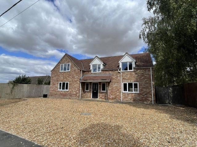 Rectory Lane, Watlington, Kings Lynn. 4 bed house to rent £1,325 pcm £306 pw