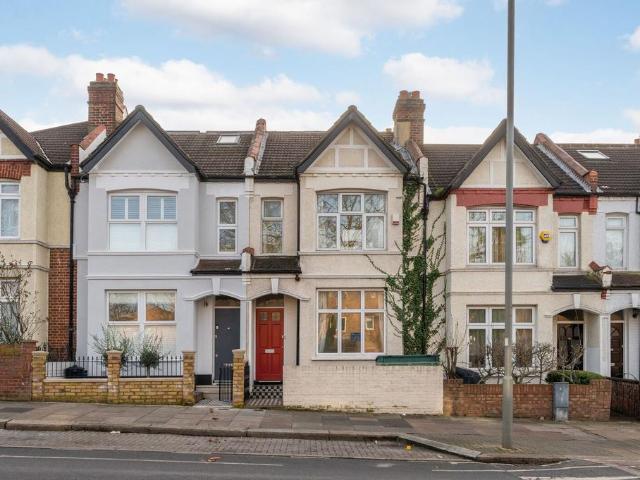 Rectory Lane, Tooting, London, SW17 3 bed house to rent £3,250 pcm £750 pw