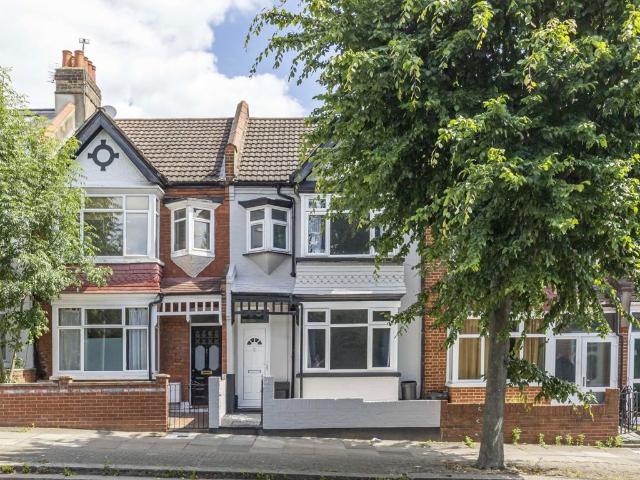 Rectory Lane, Tooting SW17, 3 bed property to rent, £3,200 pcm | PrimeLocation