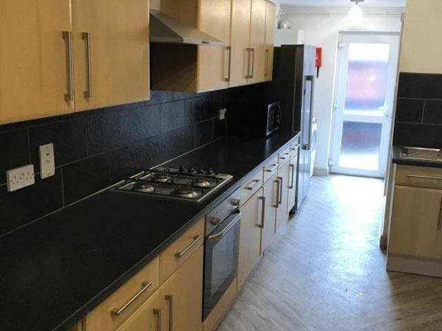 Rectory Place, Loughborough, Leicestershire LE11, 6 bed shared accommodation to rent, £477 pppm | PrimeLocation