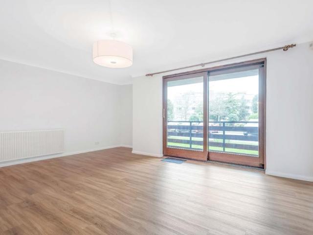 Rectory Road, Beckenham, BR3 2 bed apartment to rent £1,950 pcm £450 pw