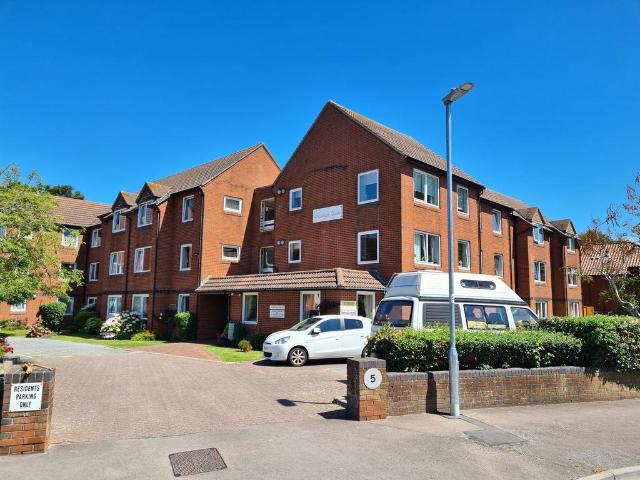 Rectory Road, Burnham on Sea, TA8 1 bed retirement property to rent £750 pcm £173 pw