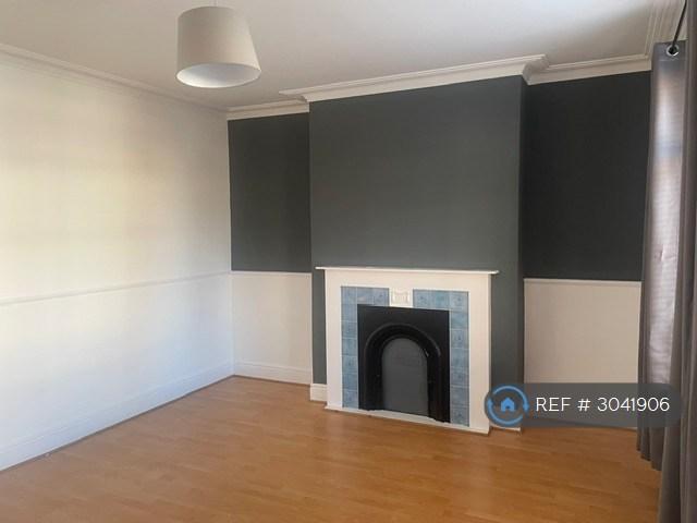 Rectory Road, Gateshead, NE8 4 bed terraced house to rent £1,050 pcm £242 pw