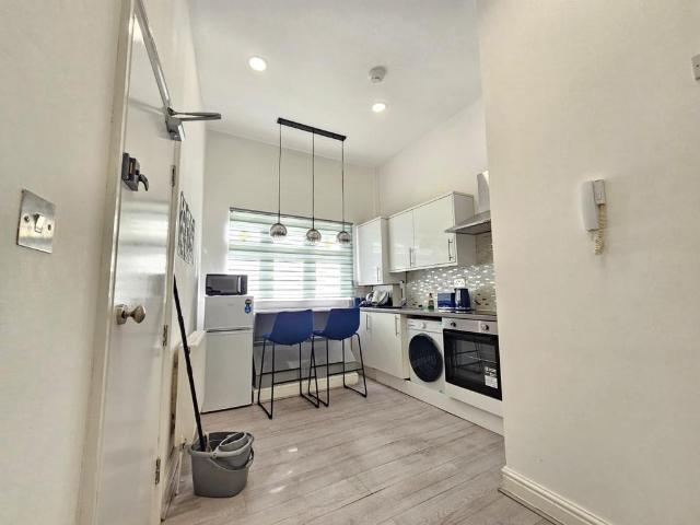 Rectory Road, London N16 1 bed flat to rent £1,850 pcm £427 pw