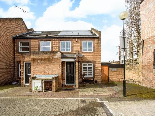 Rectory Square, Stepney, E1 4 bed end of terrace house to rent £4,250 pcm £981 pw