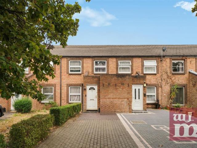 Rectory Square, Stepney Green, E1 4 bed house to rent £3,500 pcm £808 pw