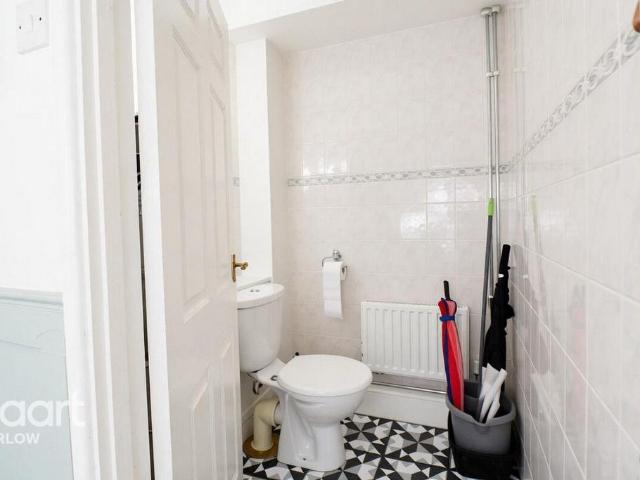 Rectory Wood, HARLOW 3 bed terraced house to rent £1,900 pcm £438 pw
