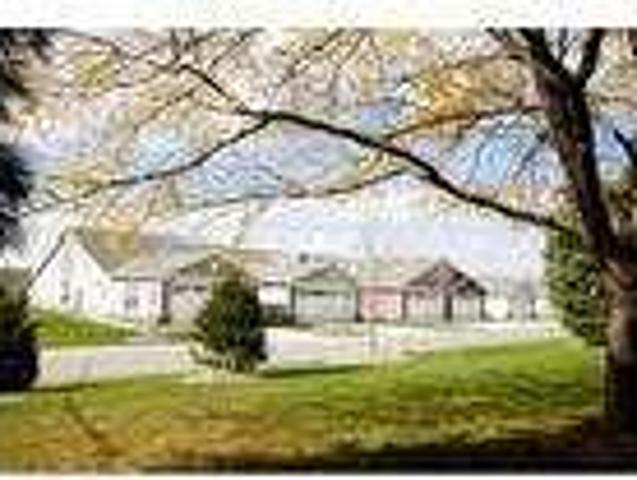 Receive up to $250 off first months rent. Parking Available!
