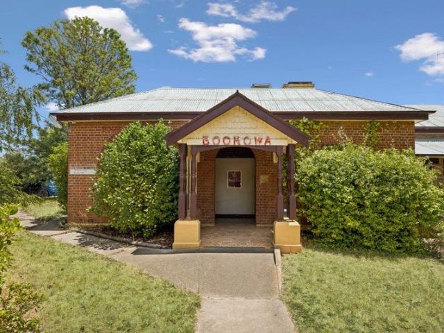 Receivers' Sale A Slice of Hilltop's History with Modern Living