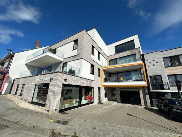 Recent 2 slaapkamer appartement met terras in Kerksken!