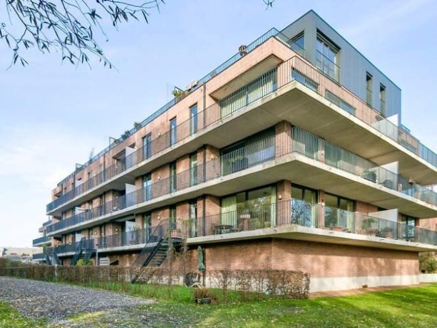 Recent 2 slpk app met tuin en balkon te Sint Pieters Leeuw
