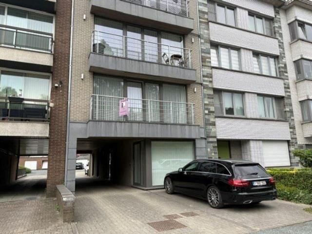 Recent 2slk app met garagebox en staanplaats