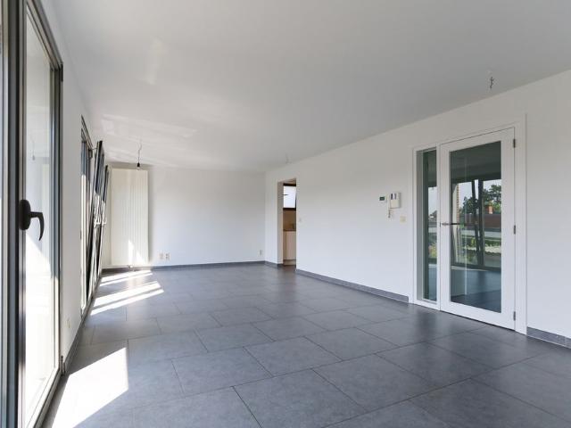 Recent appartement in hartje Beveren