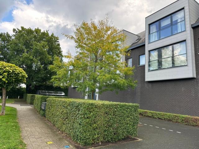 Recent appartement met lift en ruim terras op de tweede verd