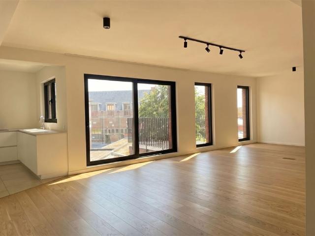Recent appartement met twee slaapkamers in Ekeren