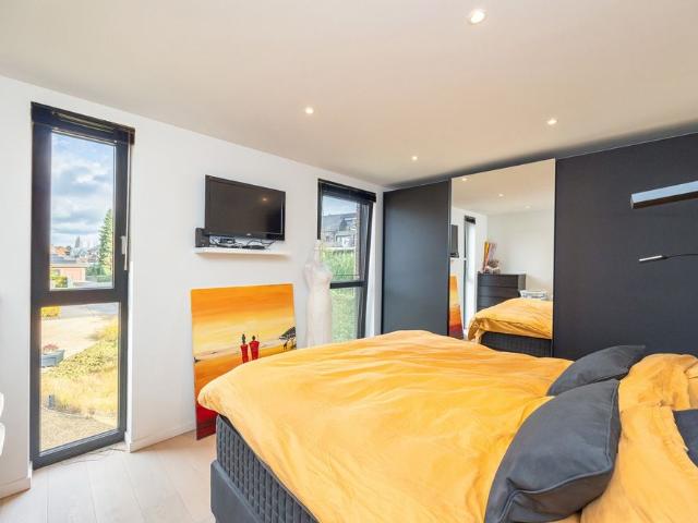 RECENT APPARTEMENT MET ZUID TERRAS EN GARAGE