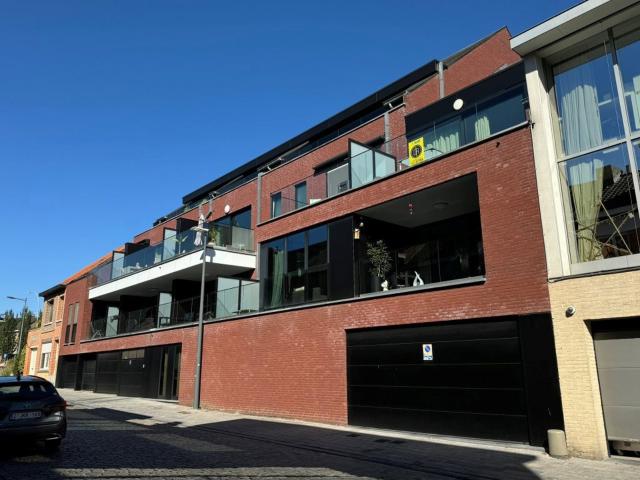 Recent appartement met 1 slaapkamer en 2 terrassen