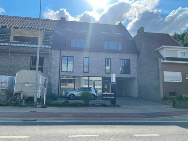 Recent appartement met 1 slaapkamer en groot terras
