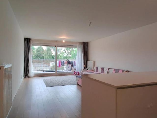 Recent appartement met 2 slaapkamers in het centrum van Ardooie