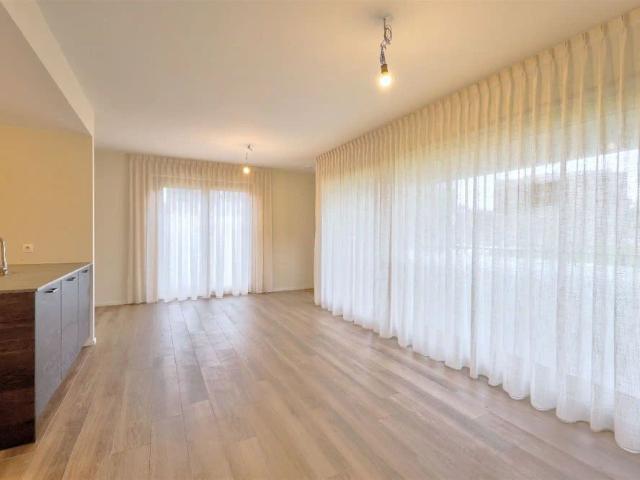 Recent gelijkvloers appartement met 2 slaapkamers en tuintje