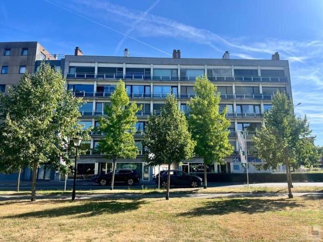 Recent gemoderniseerd appartement met leuk, groen zicht o.