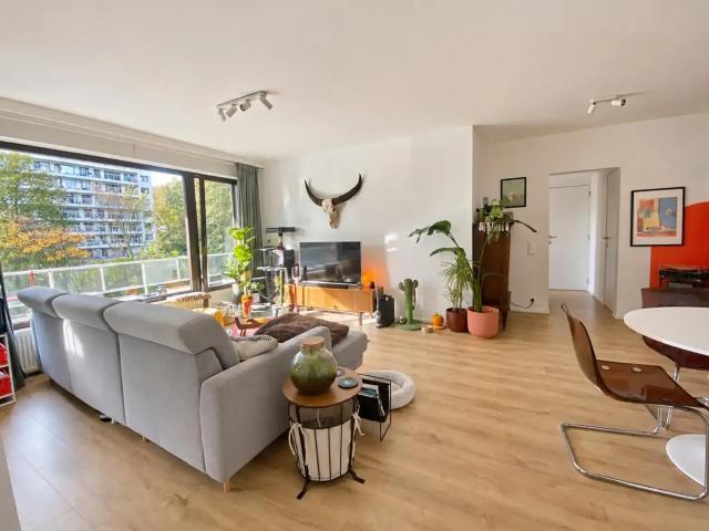 Recent gerenoveerd 2 slpk appartement te Fruithoflaan