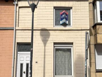 Recent gerenoveerde woning met 3 slaapkamers in het hart.