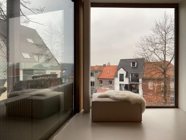 Recent geschilderd appartement in centrum | Henri Lebbestraat