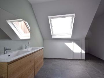 Recent duplexappartement met ruim terras in hartje Lichtervelde