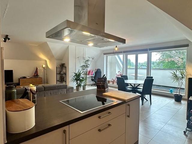Recent en energiezuinig appartement met 3 slaapkamers, terras en private parkeerplaats in Grembergen