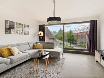 Recent, energiezuinig duplex app. met ruim terras en garage