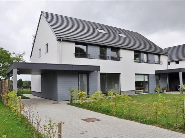 Recent house with stunning views, 4 bedrooms, 2 bathrooms an