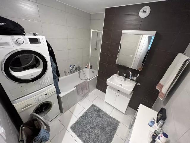 Récent logement idéal pour famille de 3.5 pièce au 3ème
