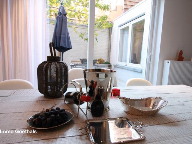RECENT LUXE APPARTEMENT IN DE RIJSELSESTRAAT TE HUUR