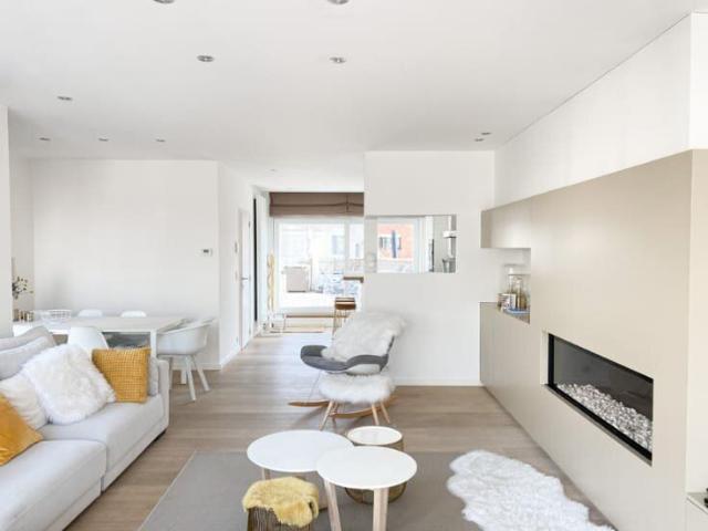 Recente bel étagewoning te huur in het centrum van het O.