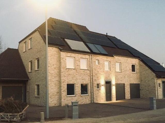 Recente energiezuinige woning E peil 18