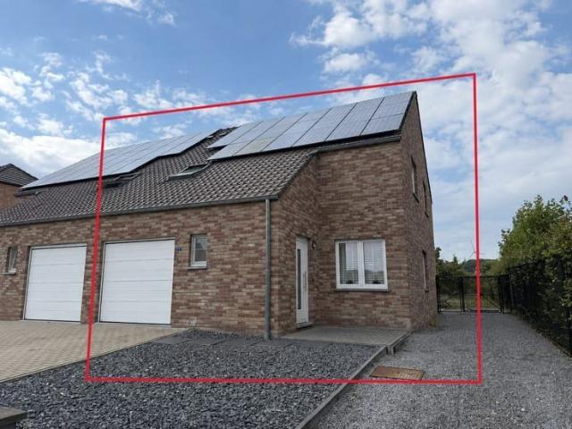 Recente, energiezuinige woning met 3 slaapkamers én grote.