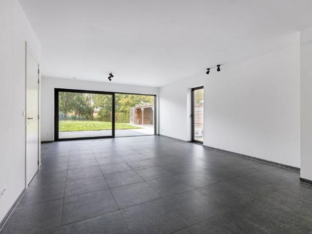 RECENTE, ENERGIEZUINIGE WONING MET 4 SLAAPKAMERS IN SCHERPENHEUVEL!