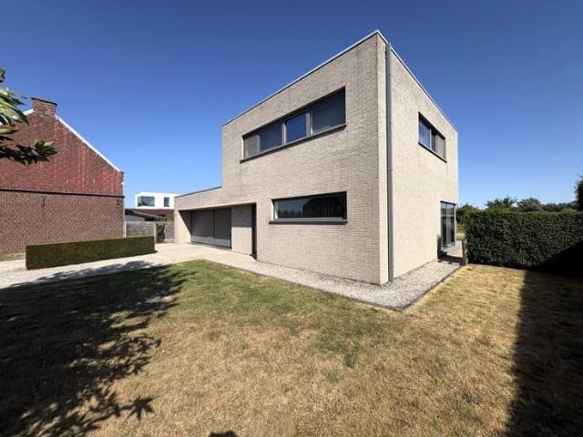 Recente half open woning in Oudenaarde