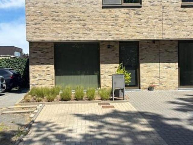 Recente woning 2019 HOB Te huur in Wieze!