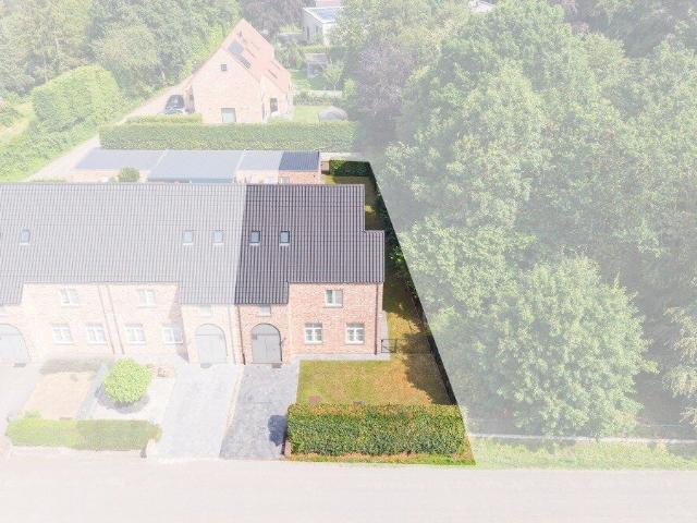 Recente woning HOB met tuin en garage