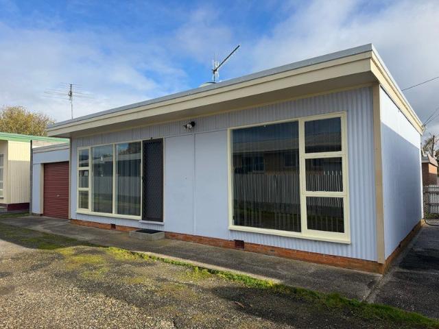 Recently Updated 2 Bedroom Stand Alone Unit
