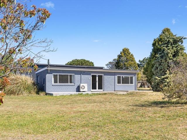 Recently Updated 3 Bedroom Home in Berridale