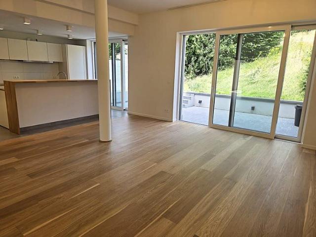 Recently built 90 m² apartment with terraces and garden