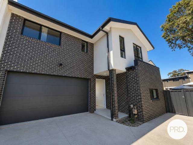 Recently Built Townhouse For Luxury Family Living