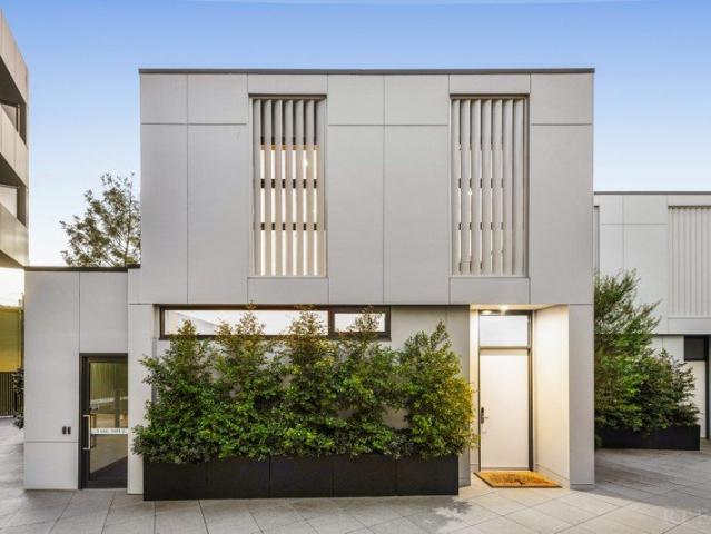 Recently Completed Luxury Residence with Lift